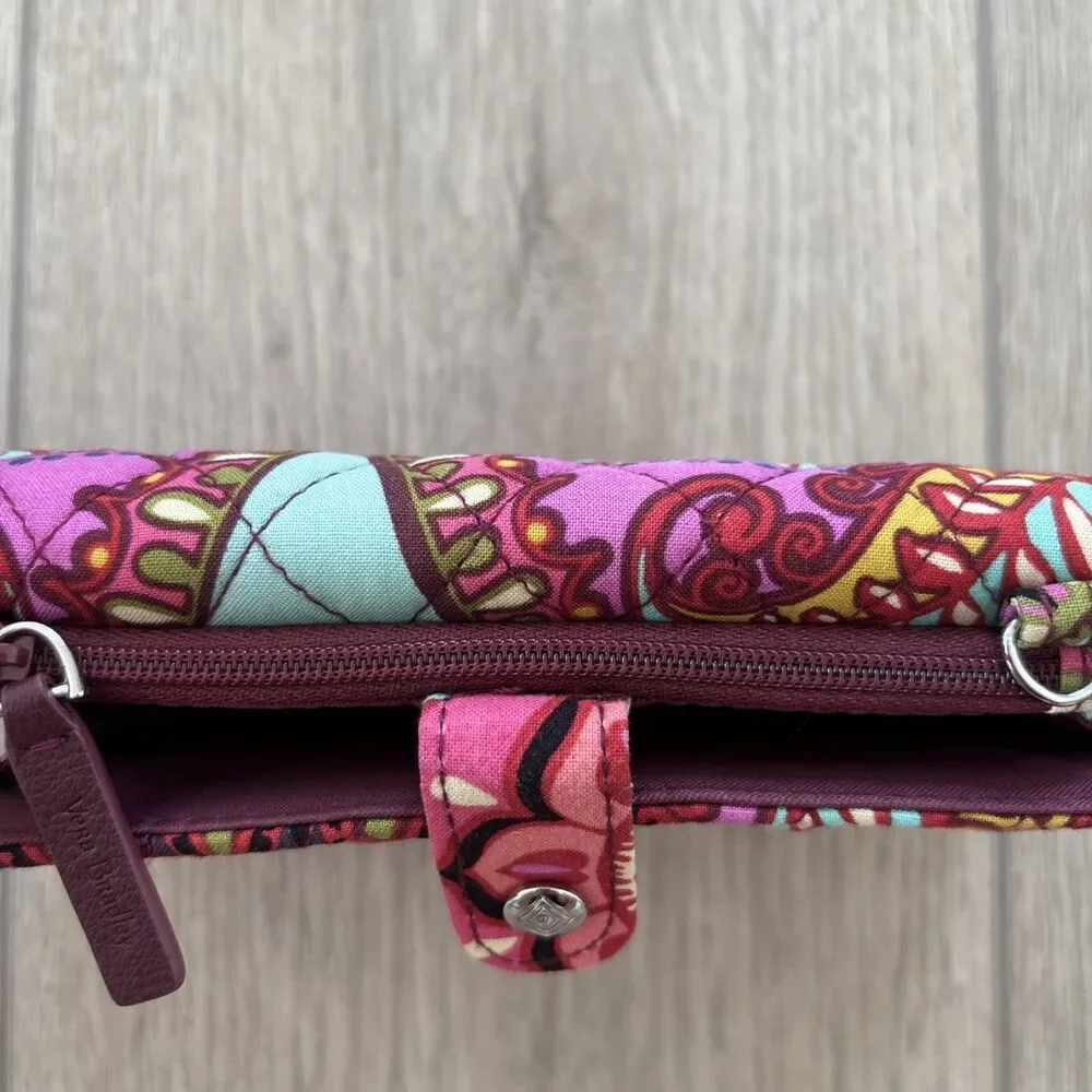 Vera Bradley Wristlet Wallet Small Purse Resort Medallion 15864 Vegan 90s